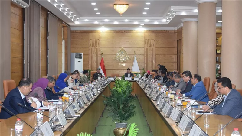 مجلس جامعة بنها يناقش التعاون مع القليوبية ويقر حزمة قرارات جديدة
