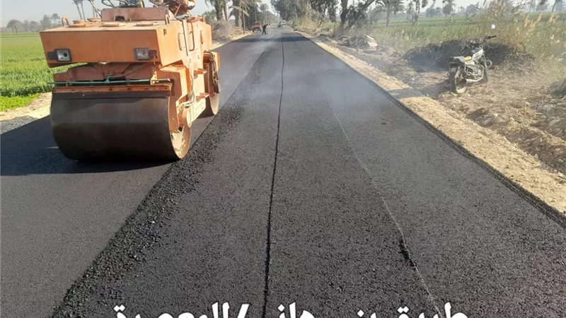 لتيسير الحركة المرورية.. رفع كفاءة طرق بمركز اهناسيا بمحافظة بنى سويف 