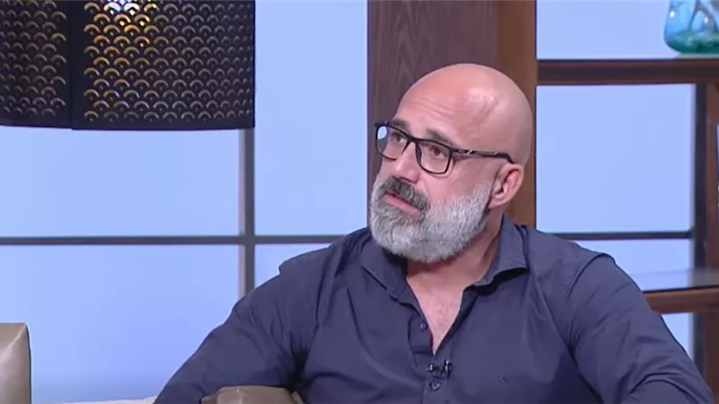 حازم سمير: والدي كان ظابط شرطة ويحب الكتابة عن المرأة