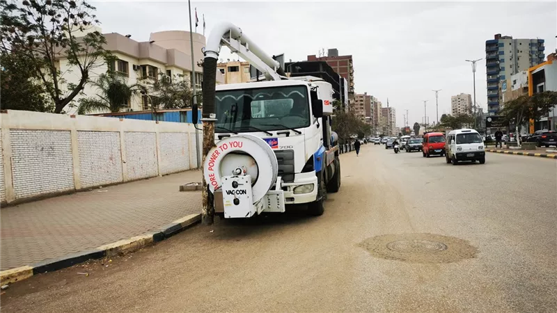  انتشار مكثف لمعدات شركة مياه القليوبية ورفع درجة الاستعداد لمواجهة الأمطار 