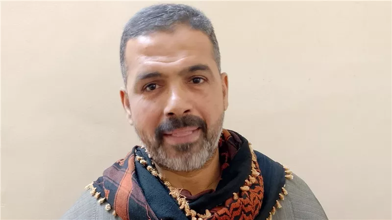 مالك مقبرة بقرية برقطا بكفر شكر يروي تفاصيل العثور على خلية نحل داخل مقبرته