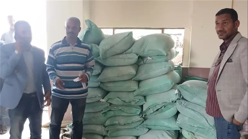 ضبط 43 جوال دقيق مدعم قبل بيعه في السوق السوداء بمركز قوص في قنا