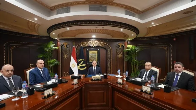 وزير الداخلية يشارك في الدورة الـ 43 لمجلس وزراء الداخلية العرب| فيديو