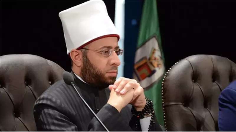 وزير الأوقاف يهنئ السفير علاء الدين زكريا لتعيينه رئيسًا لهيئة الاستعلامات 