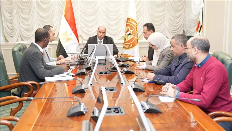 رداد يتابع مع ممثلي شركة 
