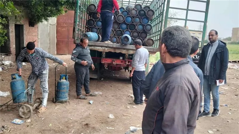 تموين القليوبية: حملات مفاجئة بطوخ تضبط مخالفات بالمخابز ومحلات الجزارة 