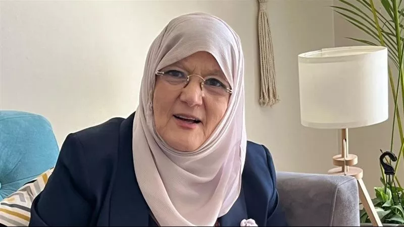 شمس البارودي تعلن اتخاذها إجراءات قانونية ضد سارقي فيديوهاتها مع أسرتها
