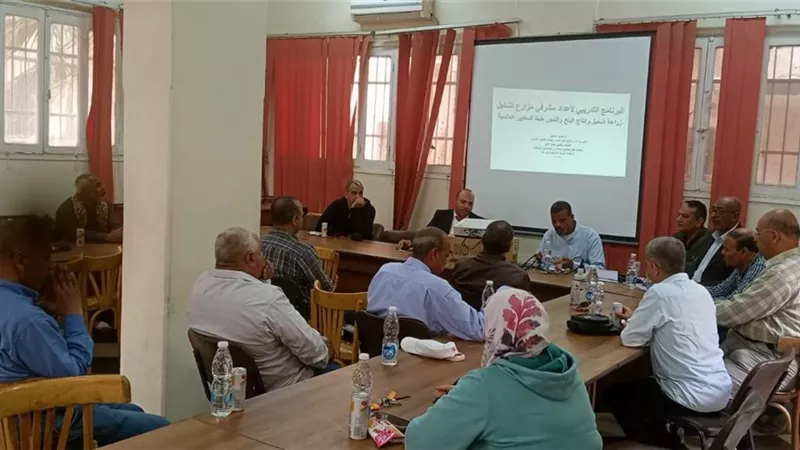 الزراعة تطلق برنامجًا تدريبيًا لرفع كفاءة مزارعي النخيل وتحسين جودة التمور