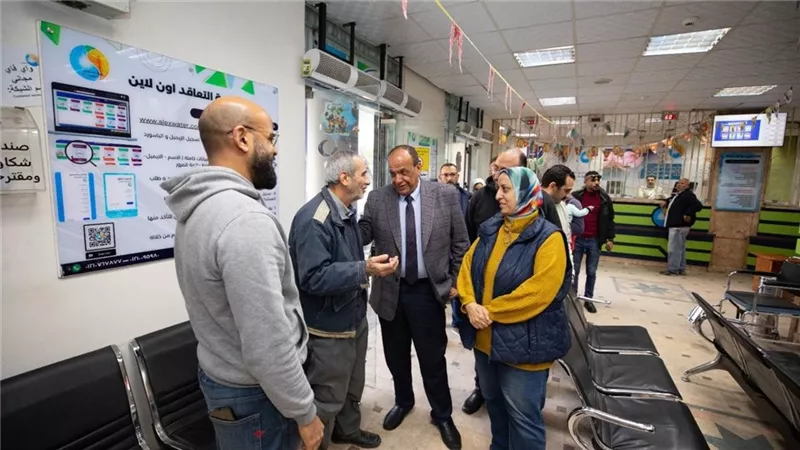 رئيس مياه الإسكندرية يتفقد مركز التدريب وخدمة عملاء الرمل لمتابعة انتظام العمل