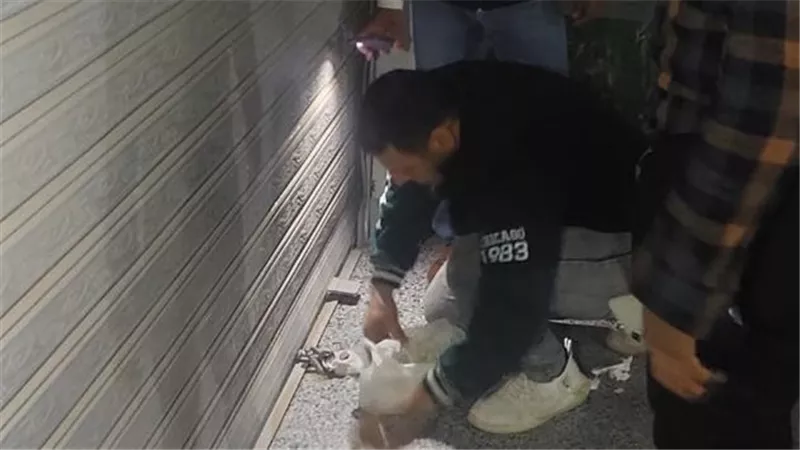محافظ أسيوط: حملات صارمة تسفر عن غلق وتشميع 34 محلا خالف قرارات الإغلاق