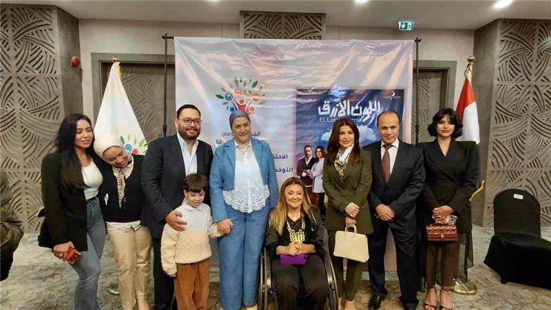 اللون الأزرق يقود ندوة “التوحد والإنسانية” لدعم ذوي الإعاقة 	