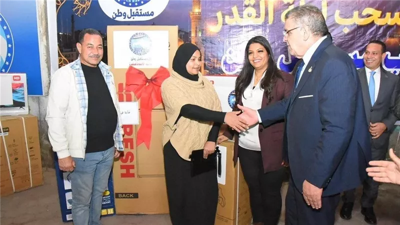 سامي سليم يشارك أهالي الإسماعيلية احتفالية توزيع جوائز  «ليلة القدر»