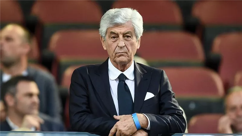 بعد نكسة المونديال.. نجم ميلان التاريخي يعلن ترشحه لرئاسة الاتحاد الإيطالي 