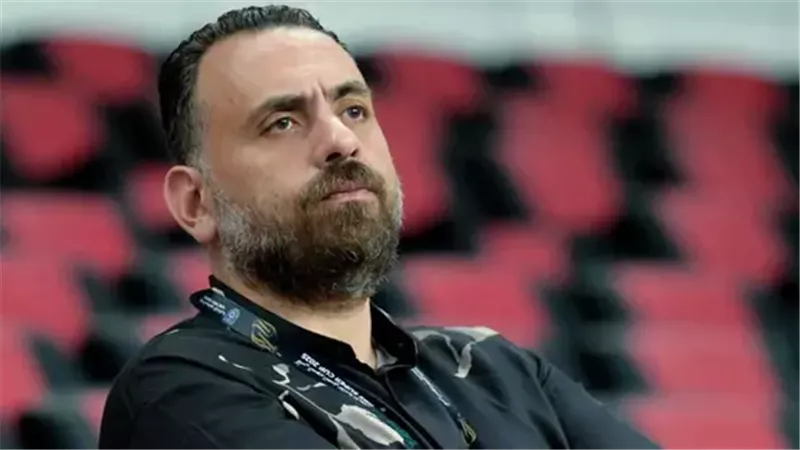 خاص لـ«نيوز رووم».. جون إدوارد يحذر لاعبي الزمالك من خسارة الدوري
