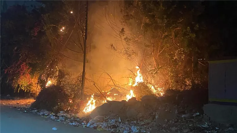 السيطرة على حريق بجوار قاعة مناسبات بطريق كوبرى الفحص ببنها بمحافظة القليوبية 