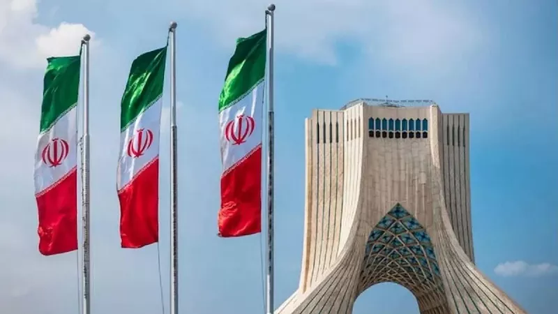 اتهامات قوية.. عبد الله بن محمد بن بطي يهاجم سياسات طهران 