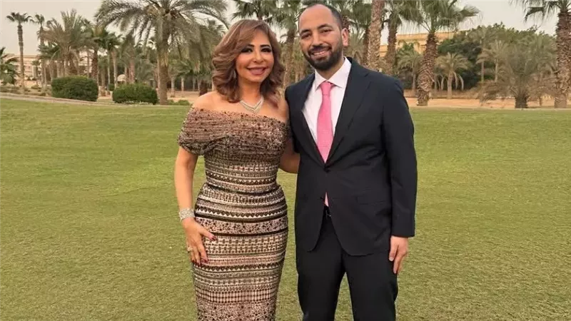 بإطلالة مميزة.. لميس الحديدي تخطف الأنظار في خطوبة نجلها