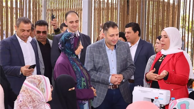 محافظ دمياط يجري جولة ميدانية بعزبة البرج لتفقد عدد من المشروعات الخدمية 