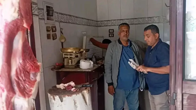 بيطري أسوان: تكثيف الحملات الرقابية على الأسواق والمحال وإحالة المخالفات للنيابة