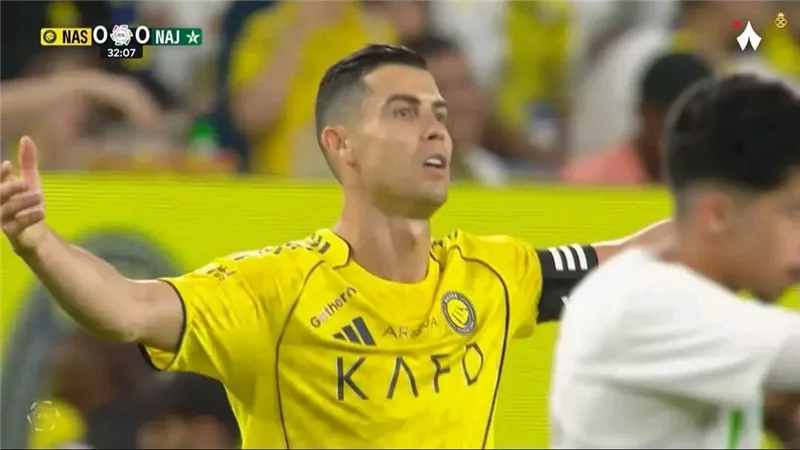 معاناة رونالدو ..النصر يسقط أمام جامبا أوساكا ويواصل الغياب عن البطولات الكبرى