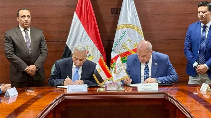 النيابة الإدارية والمحكمة العربية للتحكيم يوقعان مذكرة تفاهم لتعزيز التعاون