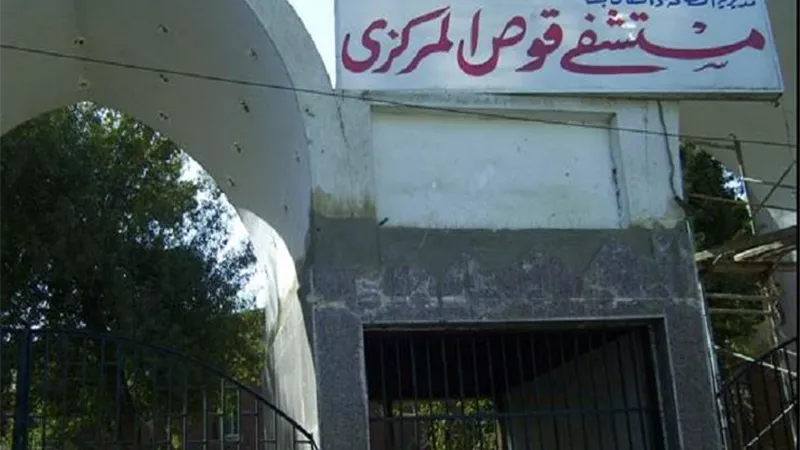 4 مصابين في تصادم ميكروباص بتوك توك بجوار كمين مصنع سكر دشنا