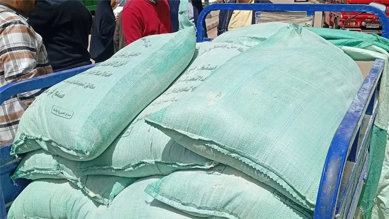 إحباط محاولة بيع طن دقيق مدعم وضبط أسماك مجمدة منتهية الصلاحية بالمنوفية 