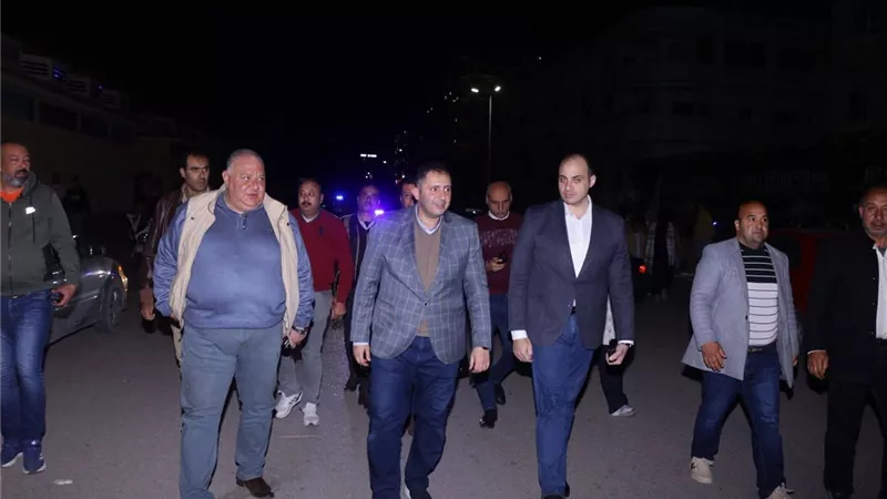للأسبوع الثاني.. محافظ دمياط يقود حملة برأس البر لضبط مواعيد غلق المحال