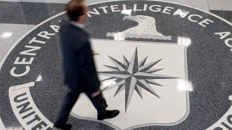 البيت الأبيض: CIA نفذت عملية تضليل استخباراتية داخل إيران لتأمين إنقاذ الطيار