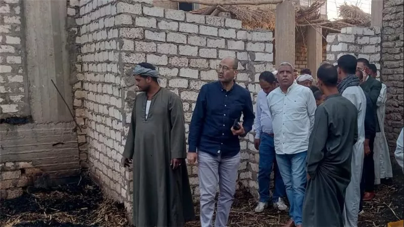محافظ قنا يتابع جهود السيطرة على حريق بقرية 