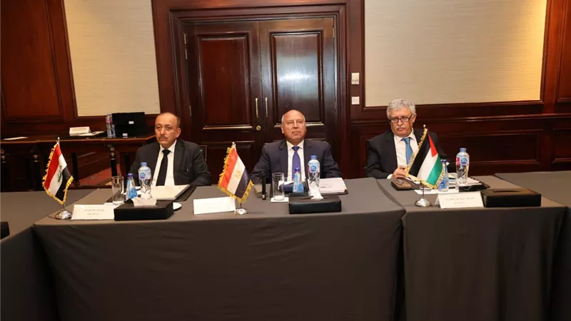 وزير النقل: الجسر العربي يحقق أعلى أرباح في تاريخه وينقل 317 ألف راكب