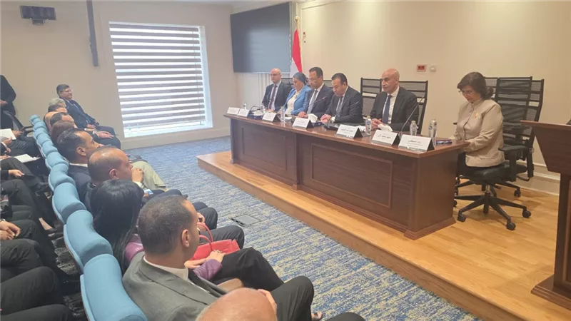 انطلاق اجتماع اتصالات النواب لإعداد قانون حماية الأطفال من الوزراء والطلاب