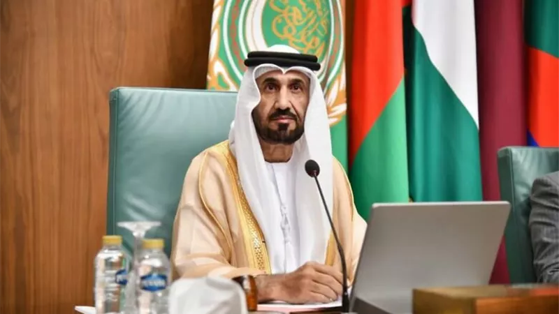 رئيس البرلمان العربي يدين استهداف ناقلة إماراتية أثناء مرورها من مضيق هرمز