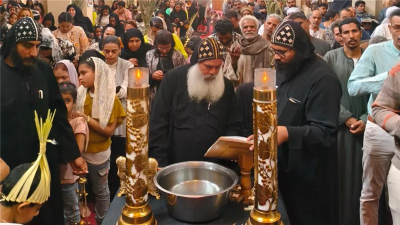 بأحد الشعانين.. الأقباط يحتفلون في دير الأنبا متاؤس الفاخوري بإسنا جنوب الأقصر