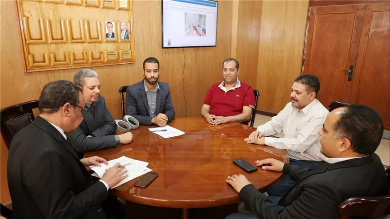 إعداد خطة متكاملة لترشيد استهلاك الطاقة ورفع كفاءة الموارد بجامعة قنا