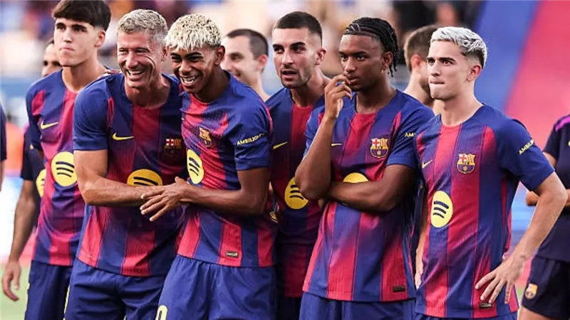 برشلونة يعلن موقف أراوخو وبيرنال قبل مواجهة أتلتيكو مدريد 