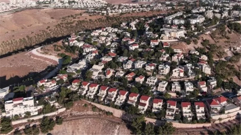 حكومة الاحتلال تخفض ميزانيات الوزارات لتضخ المزيد من الأموال في المستوطنات