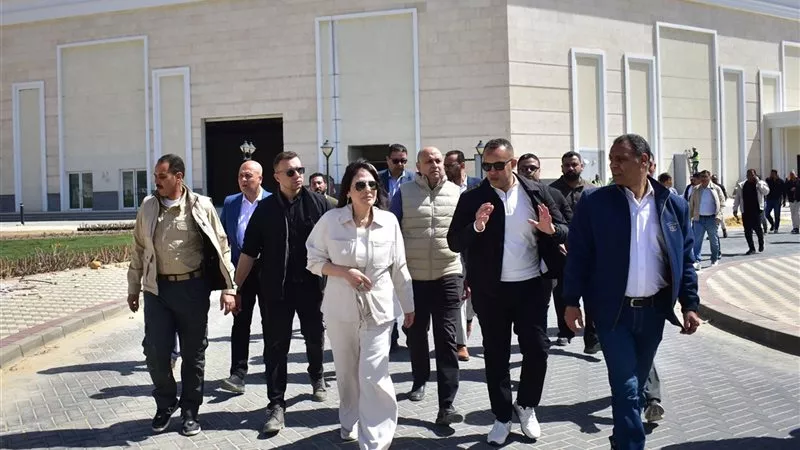  وزيرة الإسكان تتفقد الحي اللاتيني ومركز المؤتمرات بمدينة العلمين الجديدة