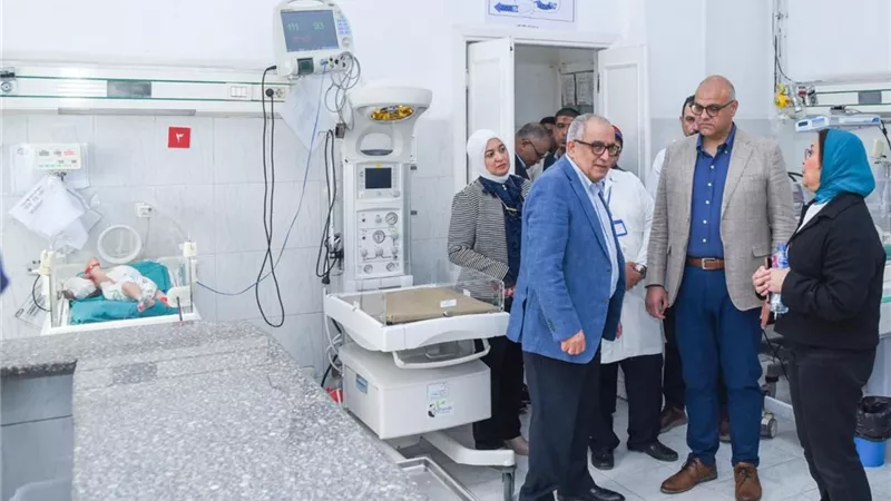 لمتابعة الخدمات.. محافظ الإسكندرية يتفقد مستشفيات التأمين الصحي