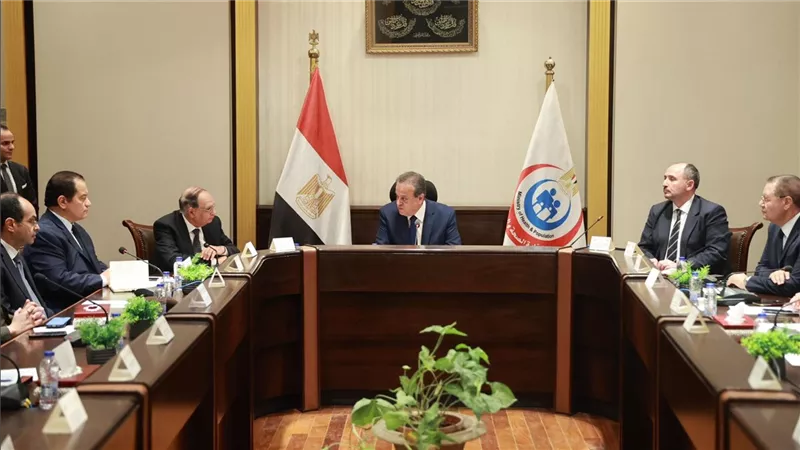 وزير الصحة يشهد اجتماع لجنة المسؤولية الطبية ويؤكد سرعة حل الشكاوى