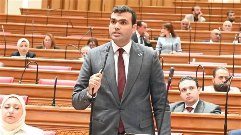 حسين هريدي يتقدم بطلب إحاطة بشأن مخالفات وشكاوى موسم الحج السياحي