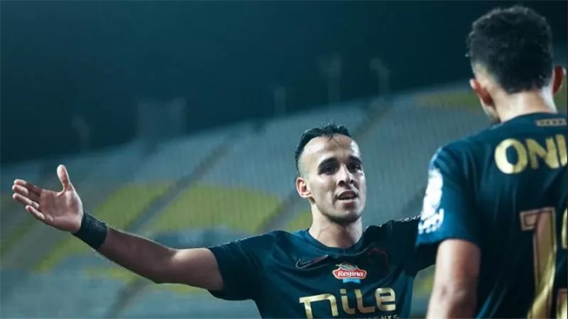 نجم الزمالك السابق : ناصر منسي لاعب 
