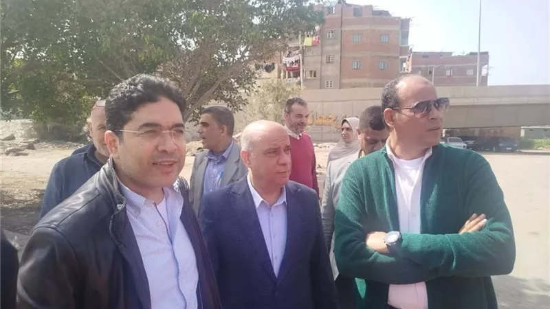مشاركة مجتمعية لتأمين مصرف البستان بدمياط بعد حادث العيد الأليم