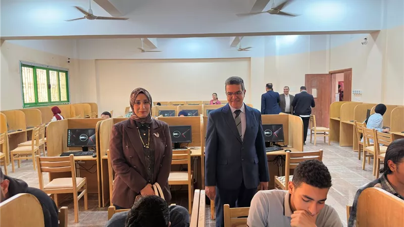 529 طالب يؤدون امتحانات الميدترم بكلية الطب بجامعة سوهاج الأهلية 