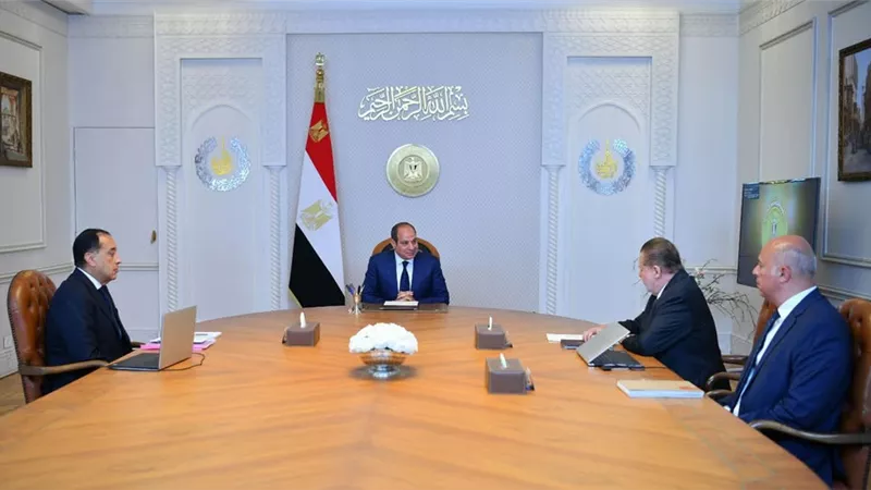 توجيهات رئاسية بتعزيز المخزون الاستراتيجي وتأمين السلع الأساسية للمواطنين