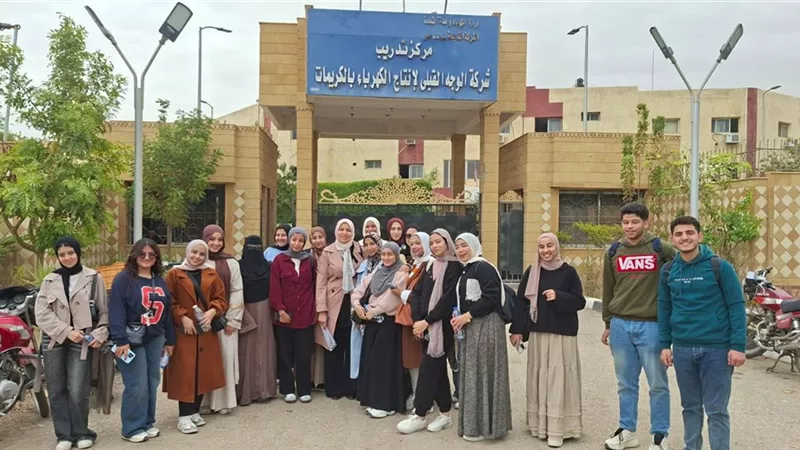 جامعة بني سويف تربط التعليم الأكاديمي بسوق العمل من خلال زيارة صناعية مبتكرة