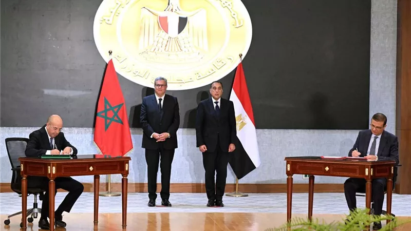رئيسا حكومة مصر والمغرب يشهدان توقيع عددٍ من الوثائق لدعم العلاقات الثنائية