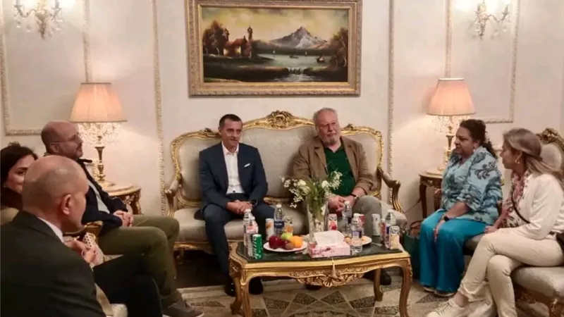 استقبال رسمي للملك أحمد فؤاد الثاني في أسوان لتعزيز السياحة 