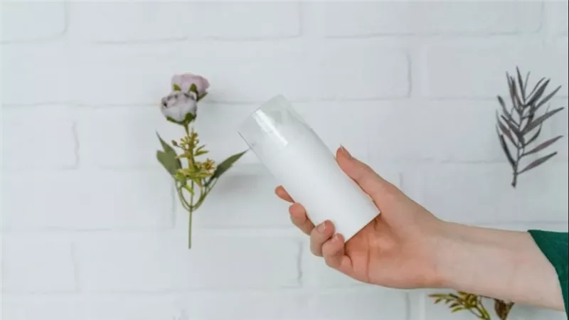 	10 طرق غير تقليدية لاستخدام بلسم الشعر في تنظيف البيت بذكاء