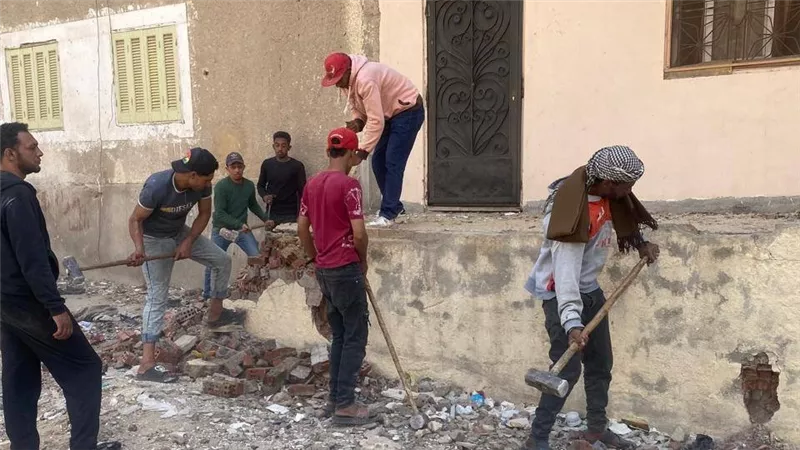 استجابة لشكاوى المواطنين.. إزالة بناء مخالف بحي السلام أول بالقاهرة 